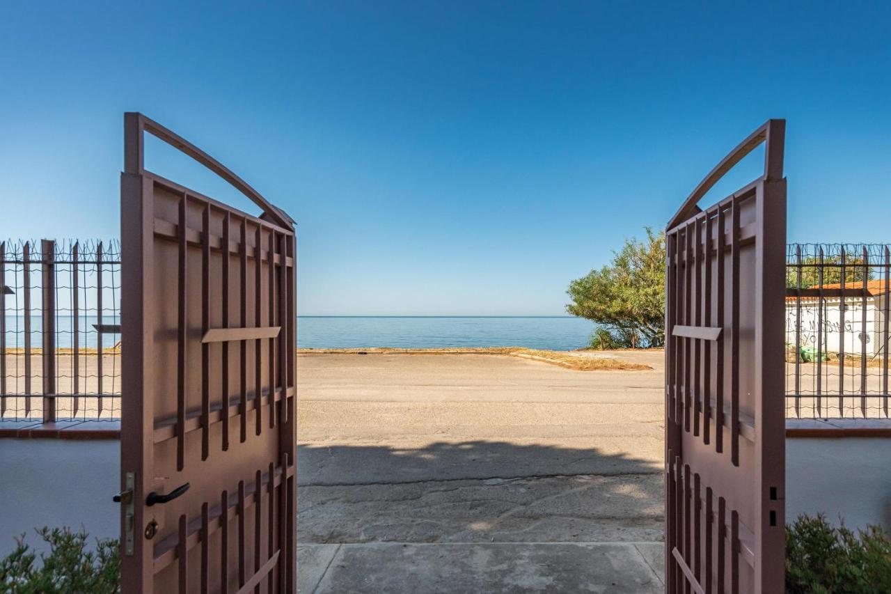 La Casa Davanti Al Mare Quartu SantʼElena Dış mekan fotoğraf